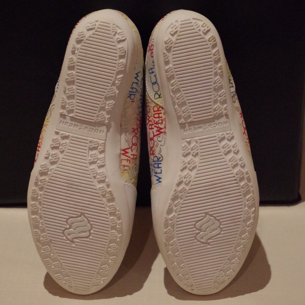 π Vintage ROCAWEAR Sneakers w/ Rainbow Pattern - Picture 4 of 7